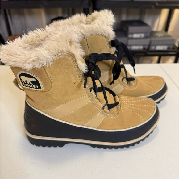 Sorel Women’s Tivoli II Snow Boots SZ 8 Waterproof - Picture 2 of 6
